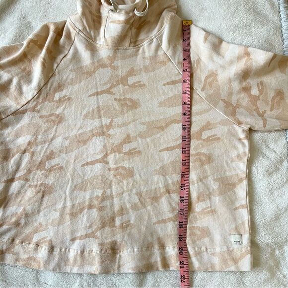 Vuori Beach Hoodie in Bisque Camo Size Small - Picture 11 of 12